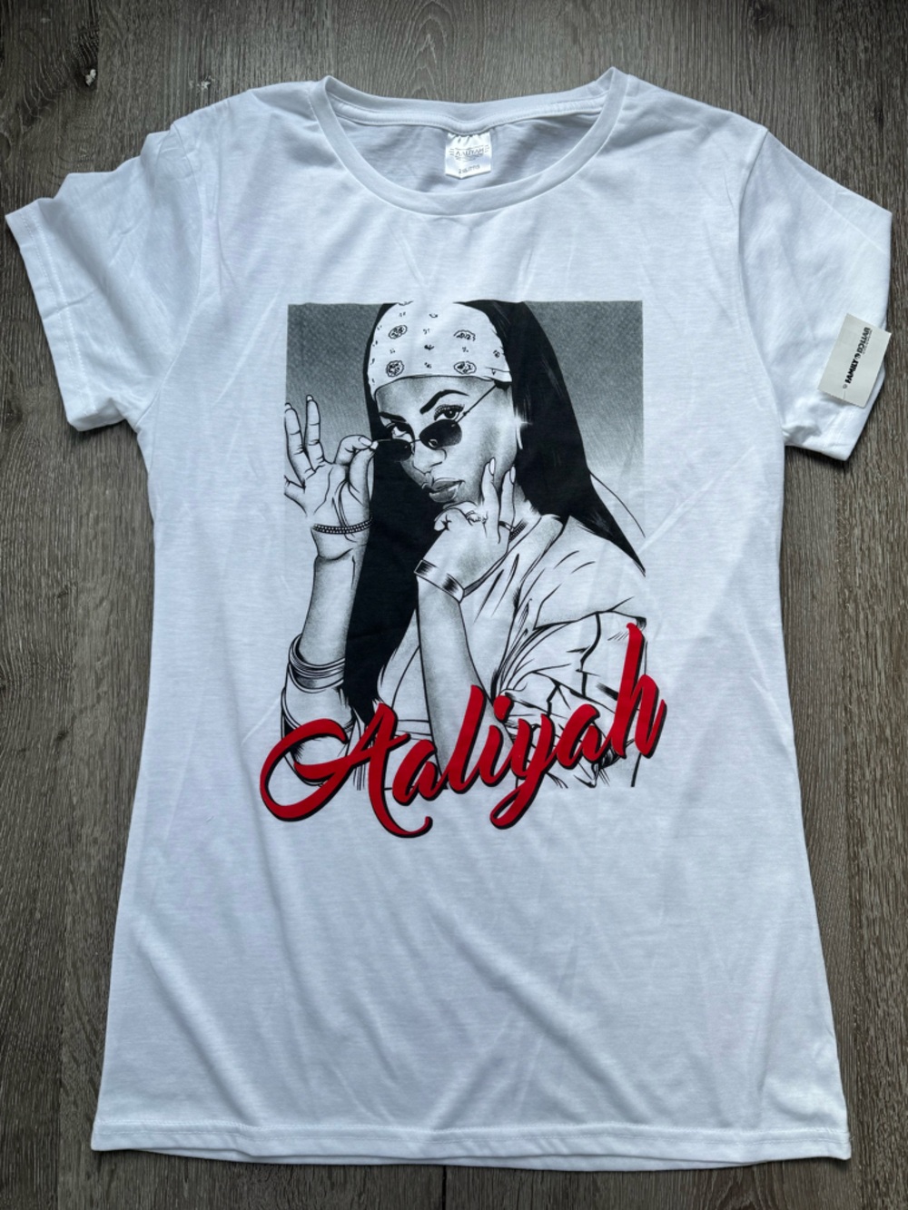 Plus Selena Graphic Tee White Short Sleeve T Shirt Women’s 2X NWT